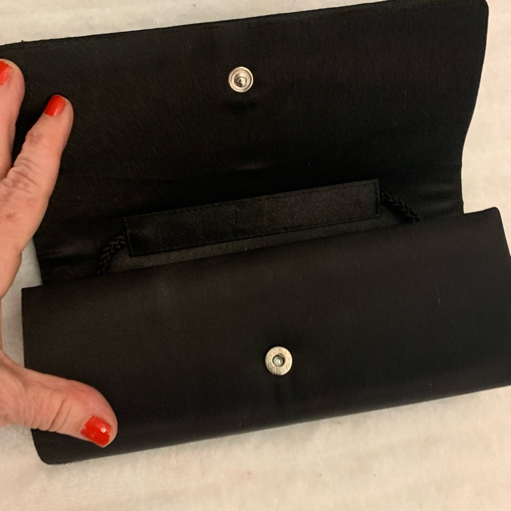 La Regale evening bag. - Picture 3 of 4